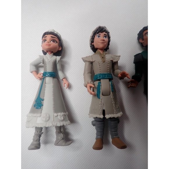 LOT Frozen II Blind Box Figures Ryder Lieutenant Mattias Honeymaren Anna LOT - Picture 2 of 4